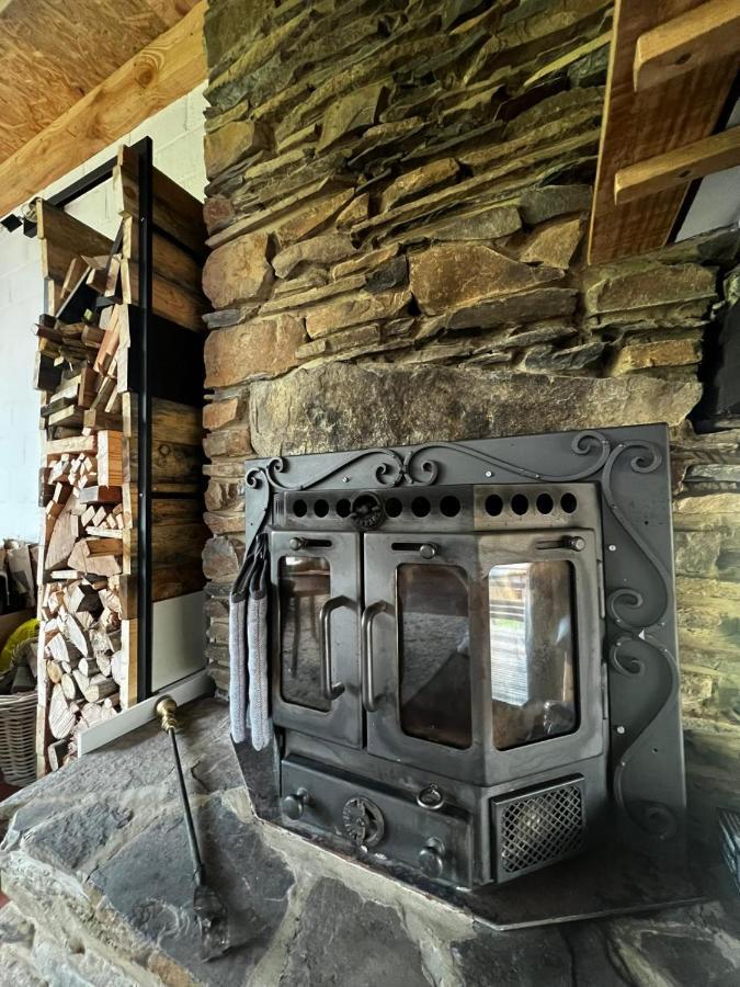 La Cabane D'Helie - Cottage En Pleine Foret - Domaine Du Bonsoy Hastiere-par-dela Eksteriør bilde